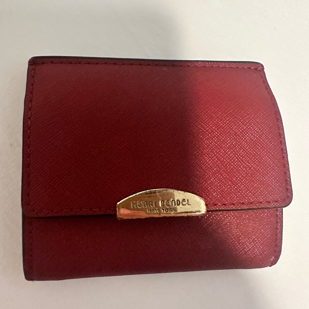 Henri Bendel Wallet